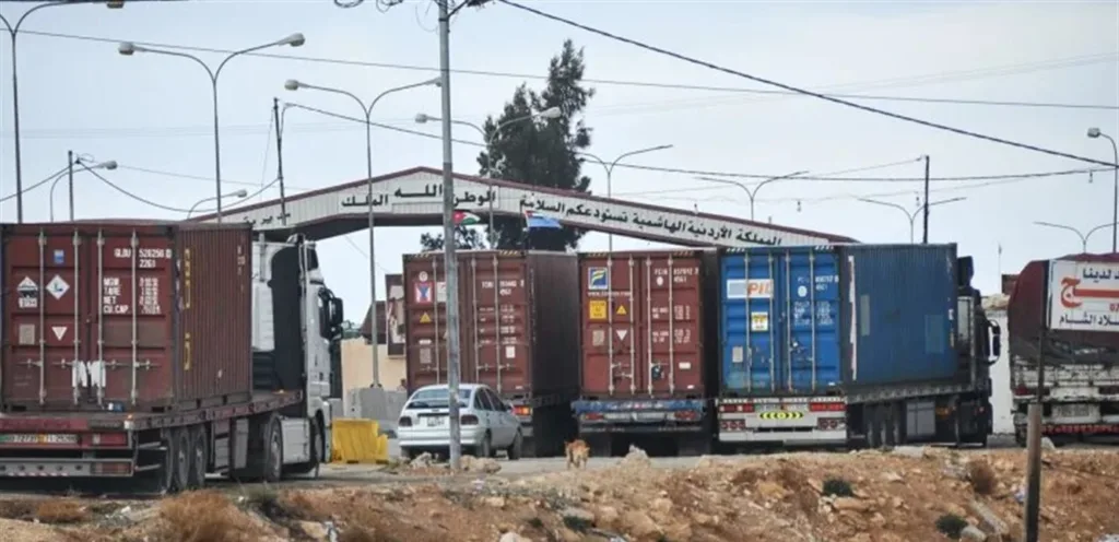 Tension in the Jordanian transport sector after a Syrian decision to ban the entry of trucks