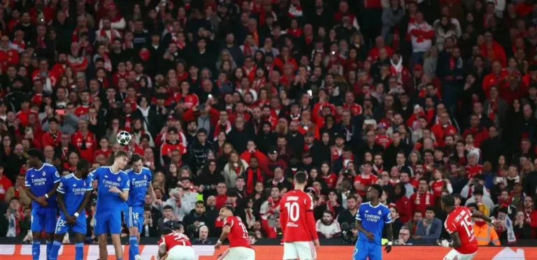 Benfica suspends the subscriptions of 5 fans due to racist allegations