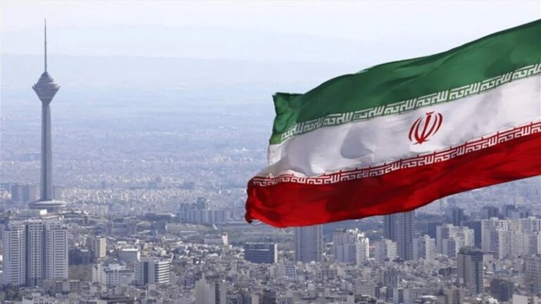 Dialogue with Tehran and the military threat exists