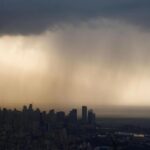 استقرار مؤقت قبل الأمطار والثلوج… الطقس ينقلب خلال ساعات!