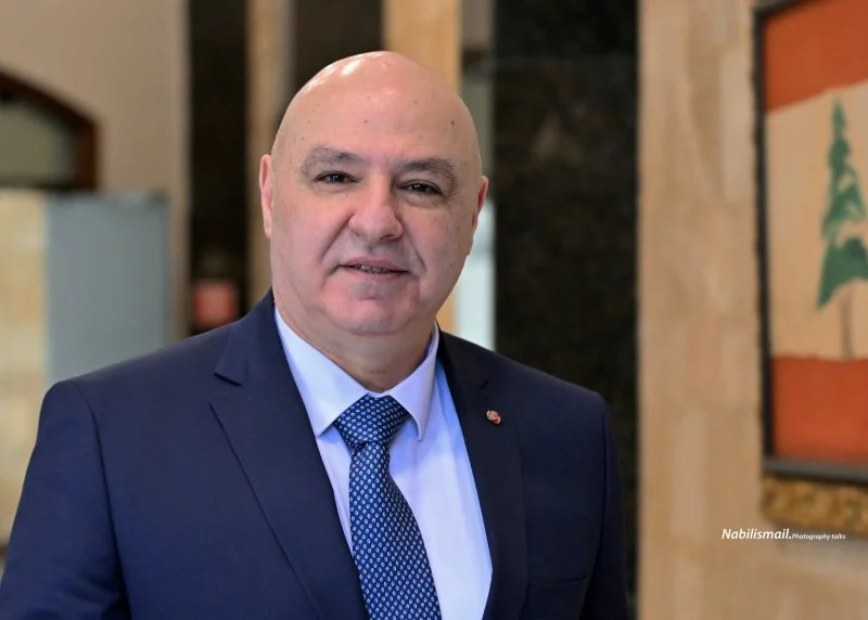 مباحثات دولية نشطة: “عون” يناقش آخر المستجدات مع “ماكرون” وملك إسبانيا