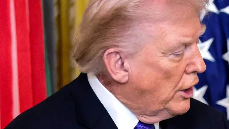 A doctor explains: What is the secret of Trump's neck redness?