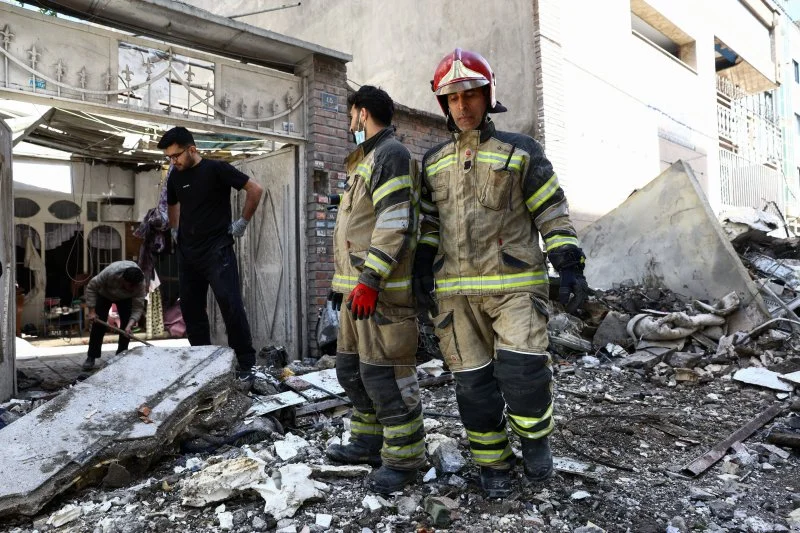 Iran: Is it heading towards a strong settlement or an internal uprising after a month of war?