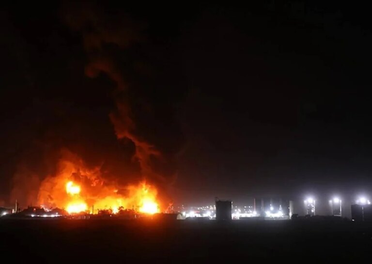 A drone attack ignites a fuel tank at Kuwait Airport…and the escalation worsens