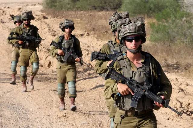 The UNIFIL incident in the south: Israel denies calls to move away from areas of clashes