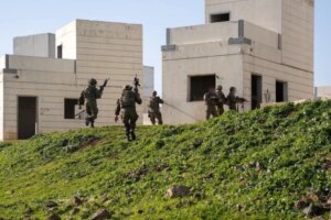 The Israeli ground operation in Lebanon: participating forces, objectives of the incursion, and methods of confrontation