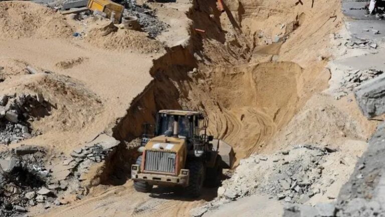 Tel Aviv Approves Entry of Additional Egyptian Equipment into Gaza “For Search of Bodies”