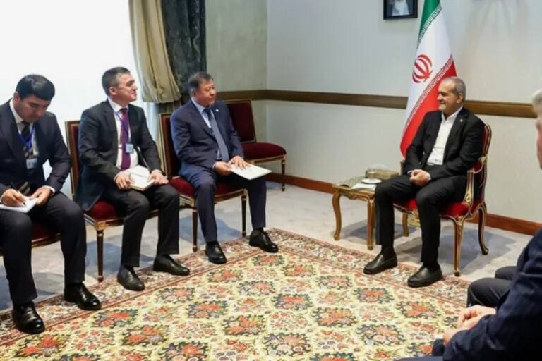 Pezeshkian: A Common Regional Currency to Confront Western Challenges