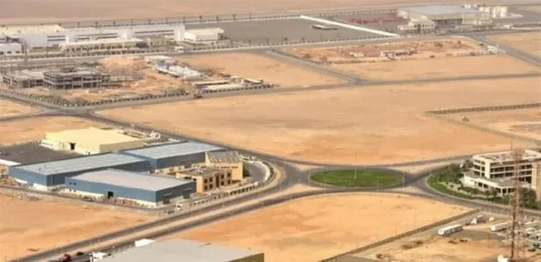 The Egyptian government offers new lands for sale in hard currency in 16 cities