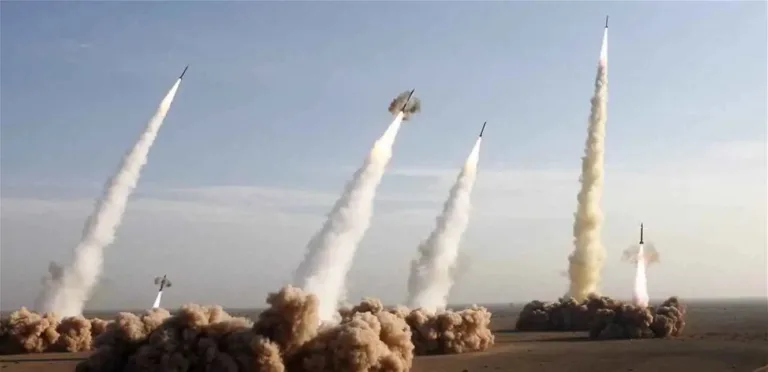 Physics and military strategy in one course