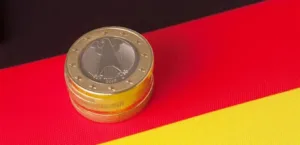 Widening economic differences between East and West after years of unity