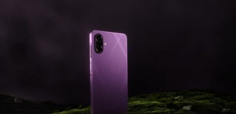 Samsung unveils its new competing phone in the market