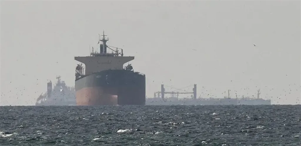 Escalating tensions in the Strait of Hormuz: What will happen to energy markets after a possible war?