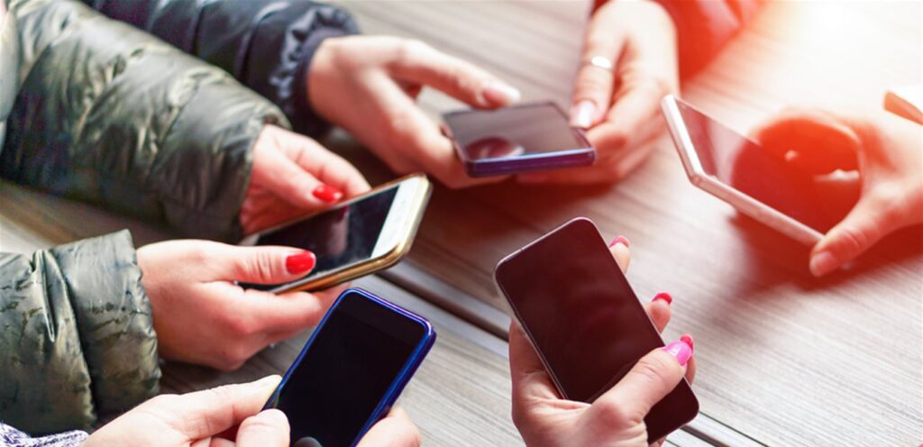 Possible reasons for your weak mobile phone signal. Learn about them