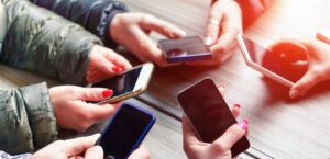 Possible reasons for your weak mobile phone signal. Learn about them