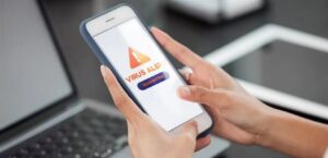 Warning: Malicious software threatens iPhones!