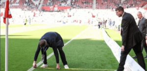 Advertising banners pose a danger to players!