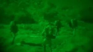 بالفيديو: مغامرة مجنونة بقيادة “الشيخ”… إبرة “مخدِّر” تصيب البيئة- ونصيحة عاجلة: أخوَت يحكي وعاقل يفهم!