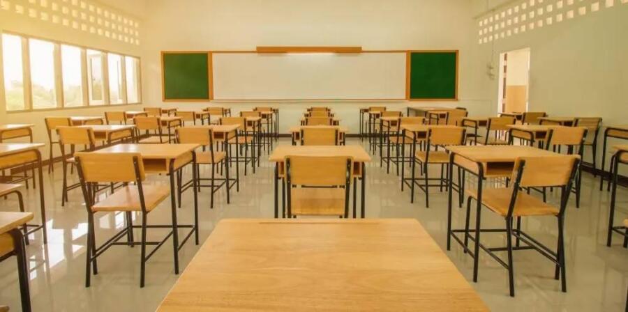 طلب عاجل بتجميد العام الدراسي