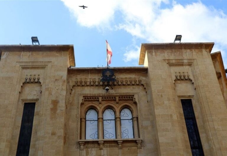 بين المقاطعة والحضور: هل يكتمل غداً النصاب القانوني للجلسة التشريعية بـ 68 نائباً؟