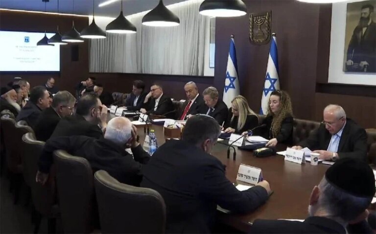 Disagreements in the Israeli cabinet over calls to “destroy infrastructure” in Lebanon