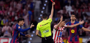 The Referees Committee ends the debate: The VAR technology made a mistake in the event that the Barcelona player was sent off