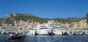 Extending the deadline for the temporary import of cars and yachts until the end of May