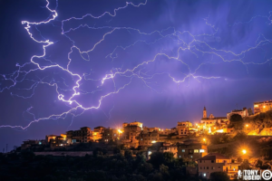 May deceives with a cold depression. Prepare for rain and snow!!