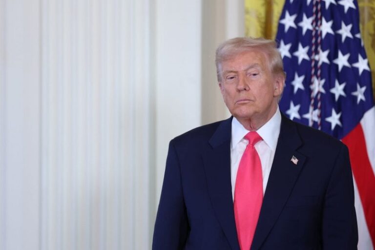 Trump escalates against Iran… “Their fleet is at the bottom of the sea”
