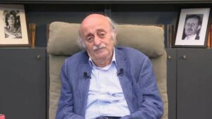“He did not console me because he was going to confess to the crime.” Walid Jumblatt opens the notebooks of the Lebanese war at once.