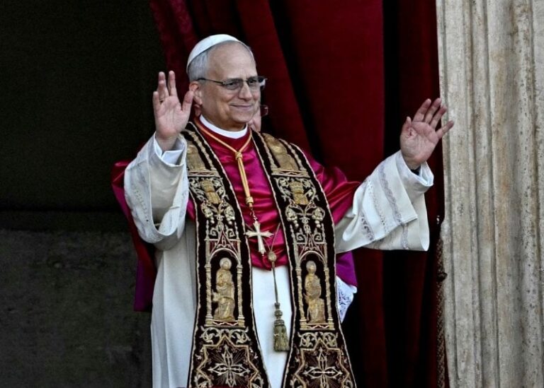 Pope Leo XIV attacks the “just war”… and the arms industry is accused