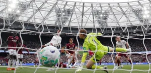 Arsenal escapes the West Ham trap and takes a step towards the Premier League title