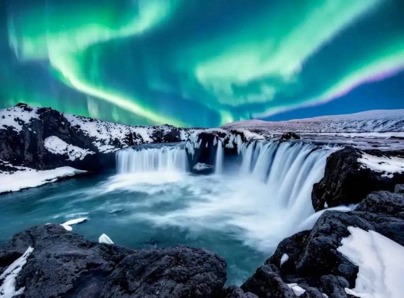Iceland looks towards Brussels… and the Arctic changes the rules of politics