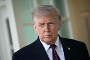 Trump waves victory and warns Netanyahu: Do not harm the negotiations