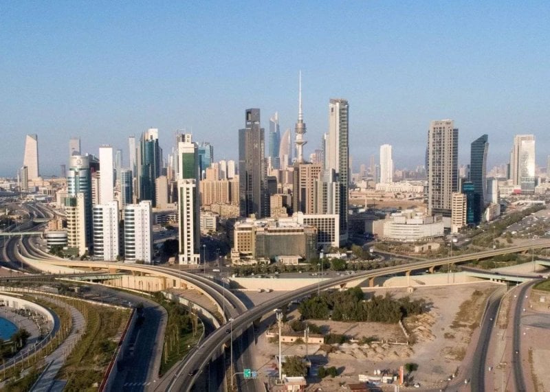 Explosions in the sky of Kuwait… and urgent warnings in Bahrain