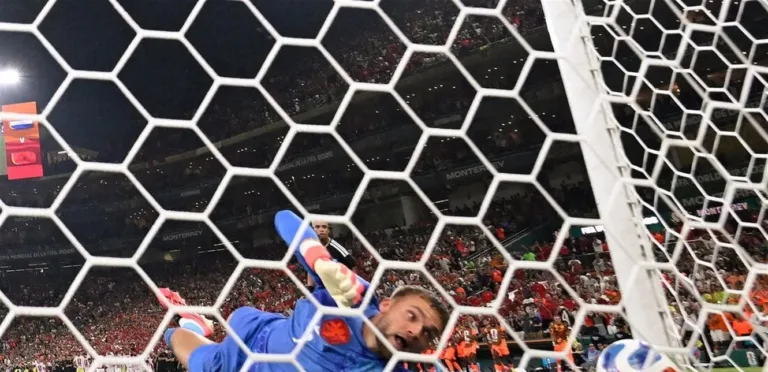 Morocco qualifies for the round of 16 after beating the Netherlands on penalties