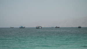 11 thousand sailors are stuck in Hormuz… and the evacuation will take weeks