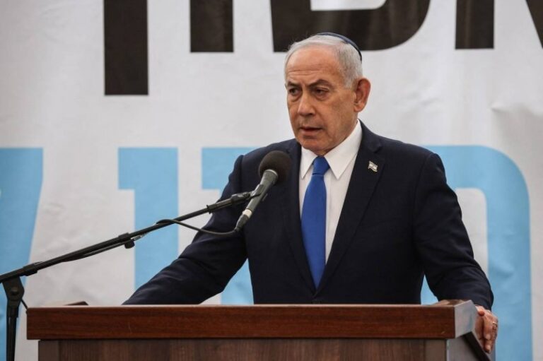 Gantz charts the way out… toppling Netanyahu and a broad unity government