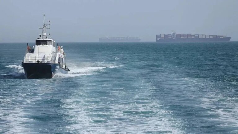 Washington announces the destruction of an Iranian ship tracking tower in Hormuz