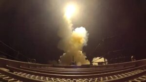 Explosions near Hormuz… and Iran is moving diplomatically to contain the escalation