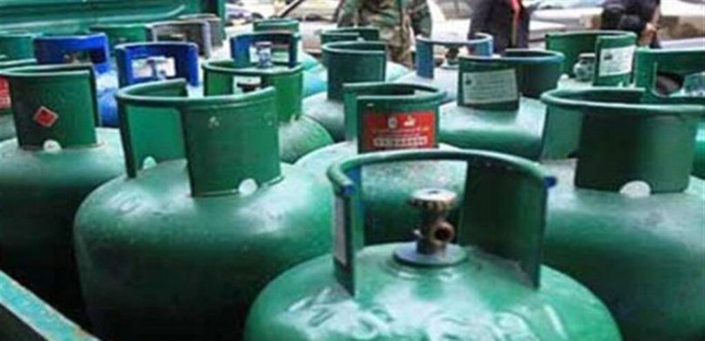Two trade unions, users and distributors of gas bottles in North Lebanon, warned of the consequences of the decision to raise the cost