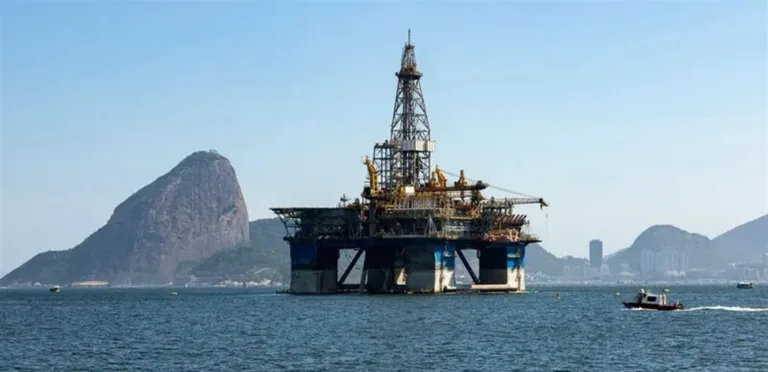 Amid the escalation of attacks between America and Iran… oil jumps 16% in a week