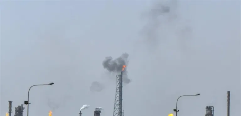 Goldman Sachs: The continuation of the Hormuz unrest may push oil to $120