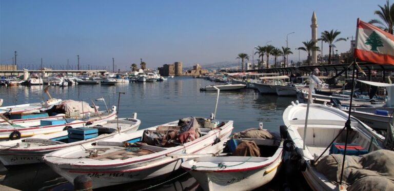 Lebanese fishermen reject the fishing law: it harms our rights and our livelihood