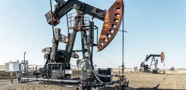 With the cessation of attacks between the United States and Iran… a continuous decline in the price of oil
