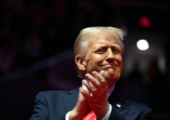 “My approval rating is 59%.” Trump brags about his popularity in a new post