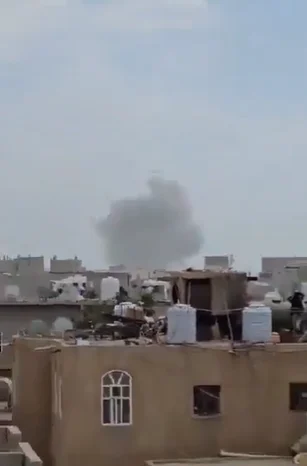 Raids rock Sanaa Airport… and the Houthis accuse Saudi Arabia (video)