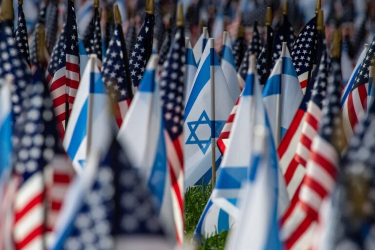 Before the strikes on Syria… an Israeli official reveals “sensitive” intelligence coordination with Washington
