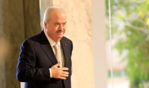 425 billion liras for school scholarships… Jaber signs the appropriations draft