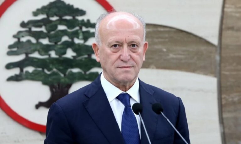 “A cheap and dangerous game”… Rifi responds to those who tried to attack the Sunnis with the army